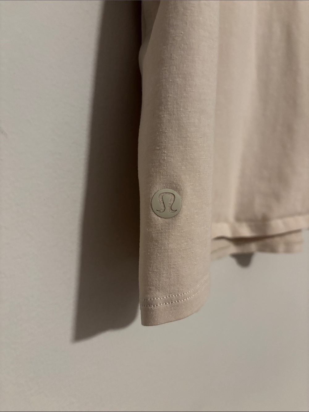 Lululemon Relaxed-Fit Cotton-Blend Turtleneck T-Shirt size 8 - Picture 4 of 5
